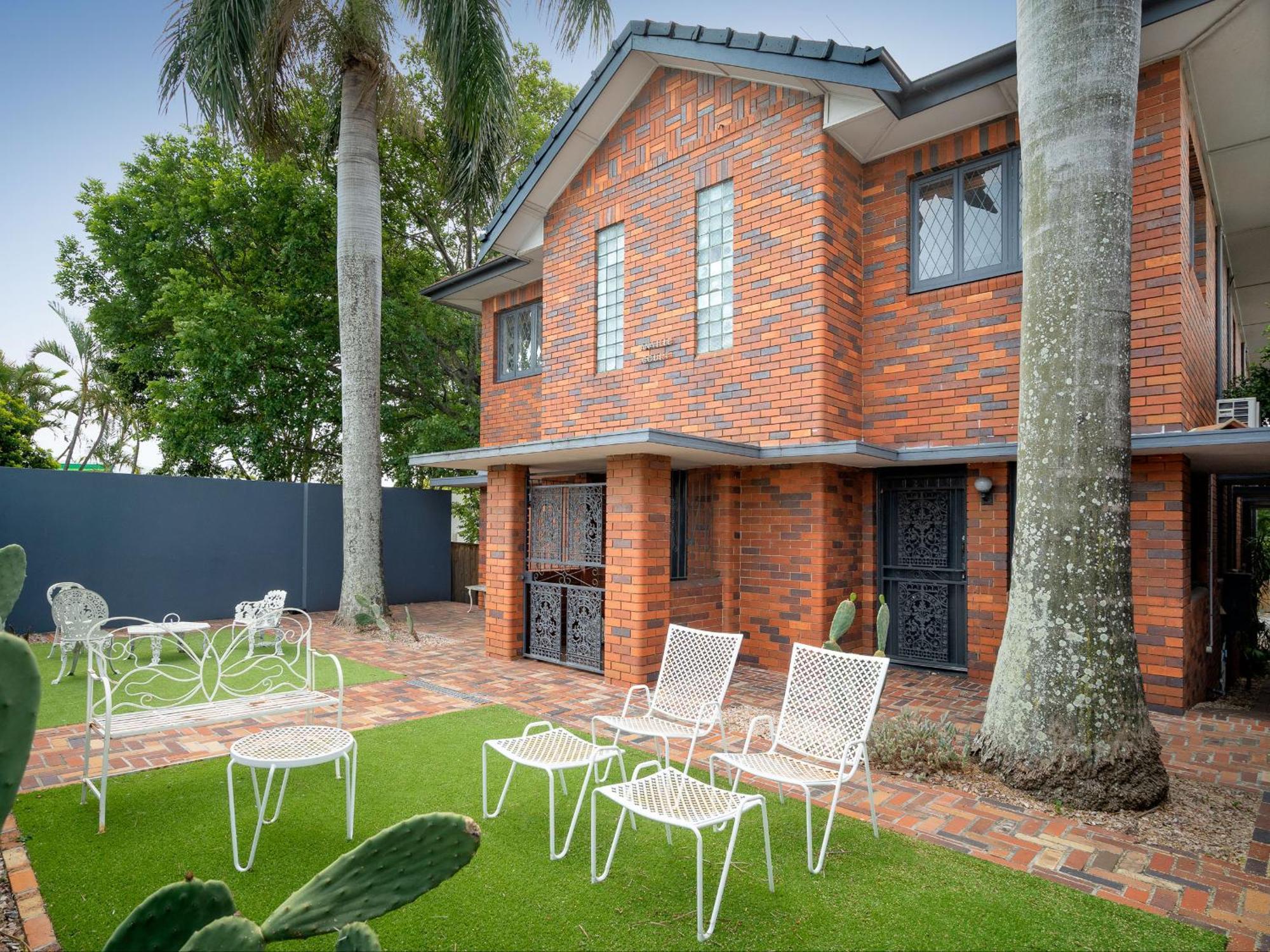 Anville Court Brisbane Exterior photo